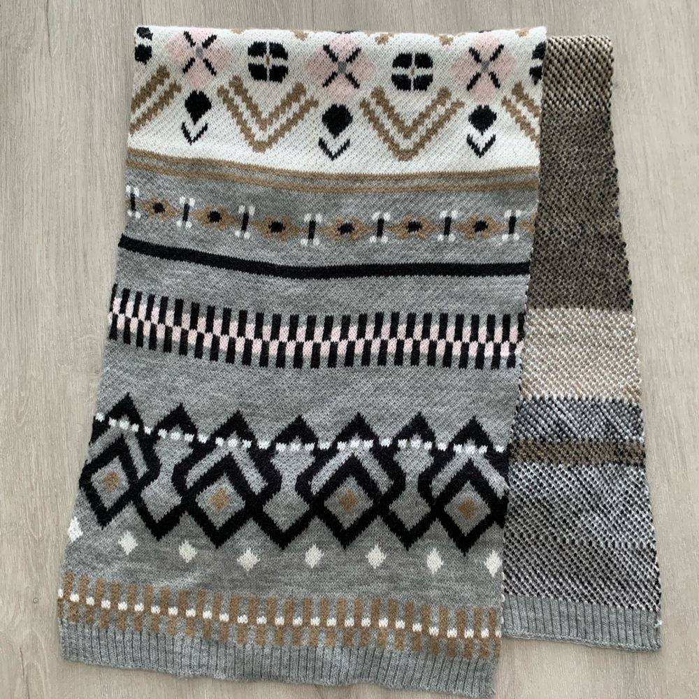 Old navy scarf